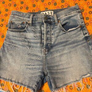DAZE Hug distressed jean shorts size 27 - high rise